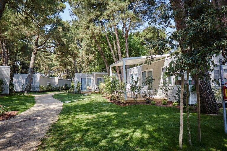 01-Chalet-Pineta-Camping-Dei-Fiori-Cavallino