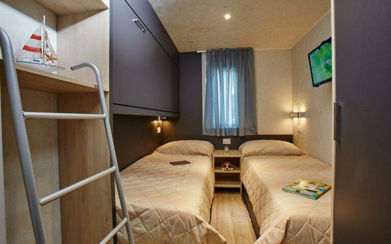 12-Apartment-in-campsite